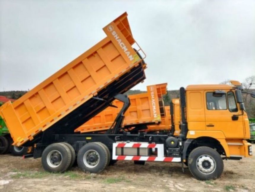 SHACMAN F3000 Τρακ 6x4 430 EuroII Κίτρινο με μπροστινό / πίσω πολυεπίπεδο Πλάκα Άνοιξη 4 κύριες πλάκες 4 U σχήμα βίδες