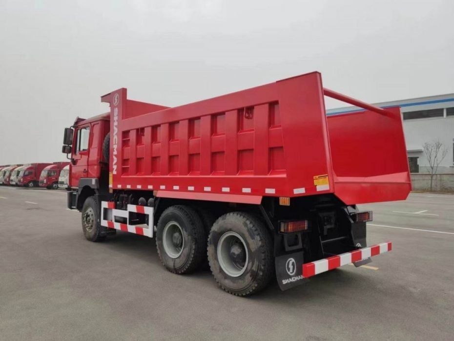 10 Δοκιμές SHACMAN Κόκκινο φορτηγό F3000 φορτηγό 380HP για την εξόρυξη