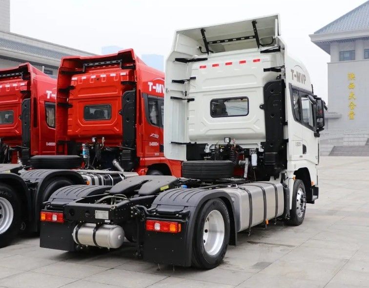 ΣΑΚΜΑΝ ΤΡΑΚΤΟΡ X3000 CUMMINS 420HP 6X4 4x2 Τρακτέρ Φορτηγό για πώληση