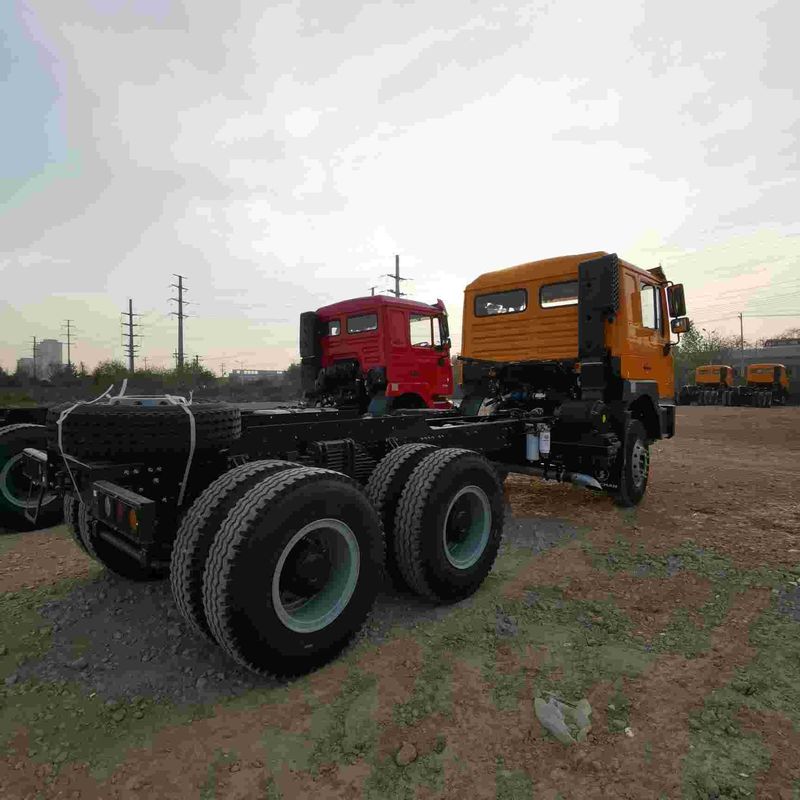 Κόκκινος SHACMAN F3000 375HP Euro V 6 τροχών έλκυσης κεφαλή 4x2 WEICHAI κινητήρα