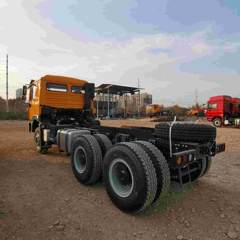 Κόκκινος SHACMAN F3000 375HP Euro V 6 τροχών έλκυσης κεφαλή 4x2 WEICHAI κινητήρα