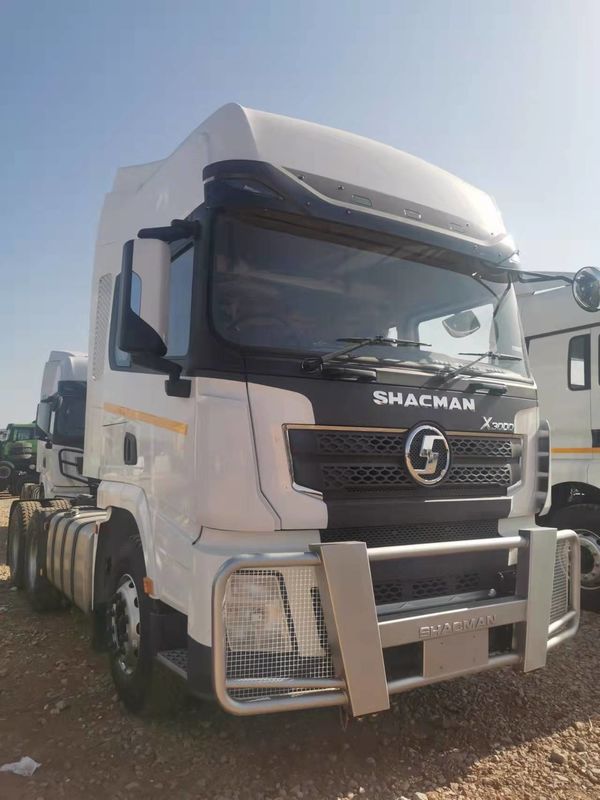 SHACMAN X3000 6x4 τρακτέρ φορτηγό EuroV 480HP Λευκό φορτηγό τρακτέρ κεφάλι με επεκταμένη υψηλή καμπίνα στέγης και 400L δεξαμενή καυσίμου
