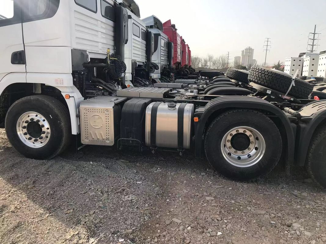Τρακτέρ 10 τροχών X3000 6x4 αριστερός οδηγός διπλός κοιμιστής τρακτέρ για την Αλγερία
