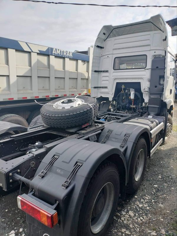 Τρακτέρ 10 τροχών X3000 6x4 αριστερός οδηγός διπλός κοιμιστής τρακτέρ για την Αλγερία
