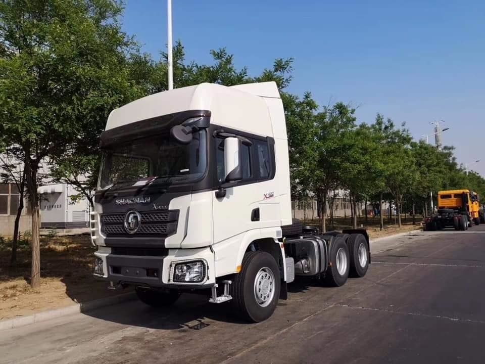 SHACMAN X3000 Tractor Truck 6X4 with SX42554V324 Model and 3775+1400 Wheelbase for 45～60/80 km/h Speed